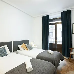 https://spacious-modern-and-right-at-the-beach.sansebastianhotels.net