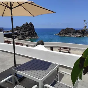 https://casa-costera-el-pris.in-canary-islands.com